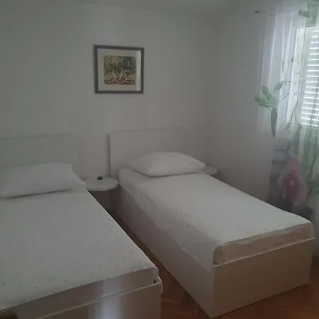 Garac Apartamento Dugi Rat