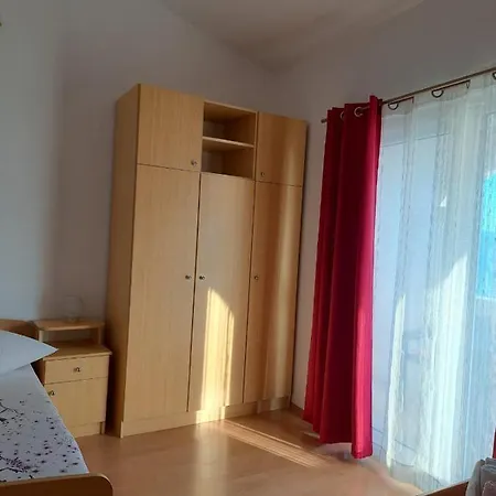 Apartament Garac *
